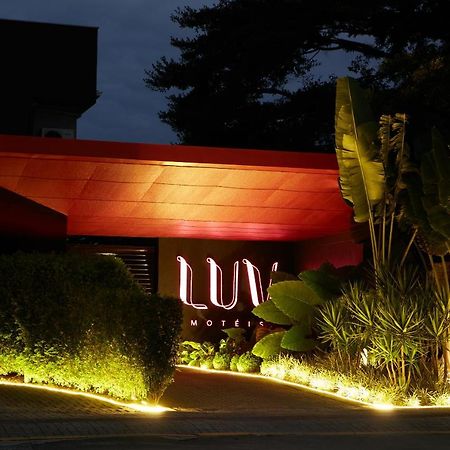 Luv Motel 约恩维利 外观 照片