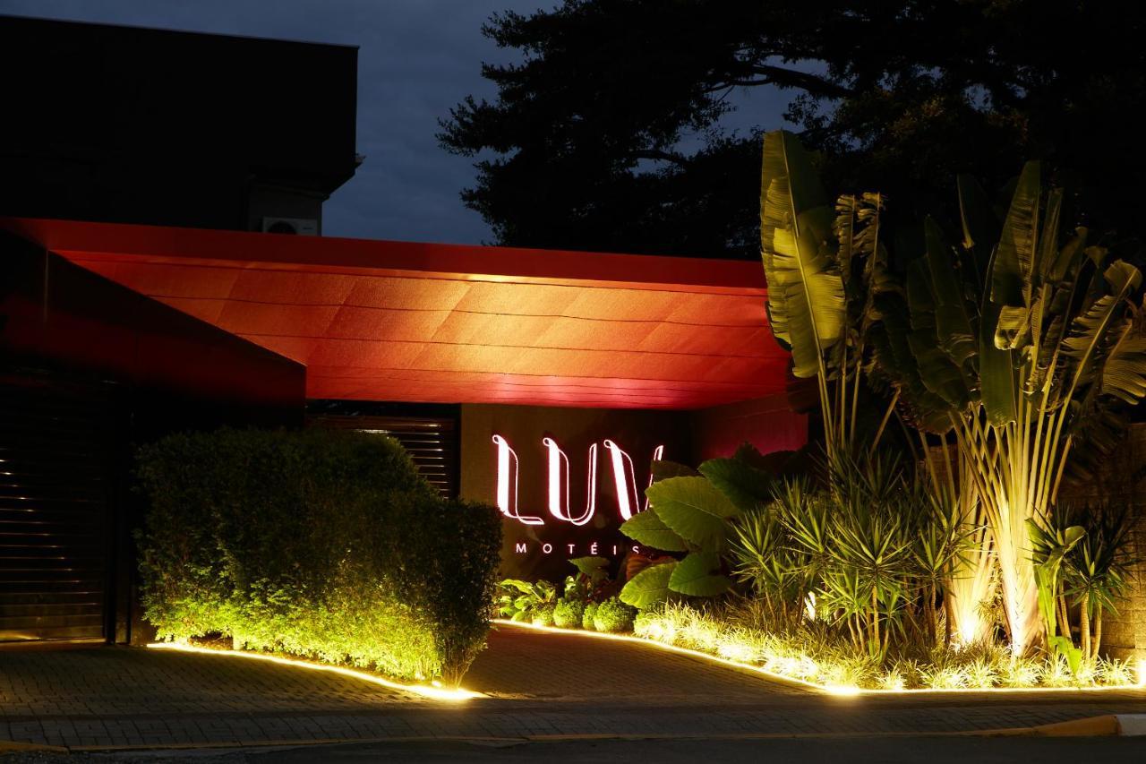 Luv Motel 约恩维利 外观 照片
